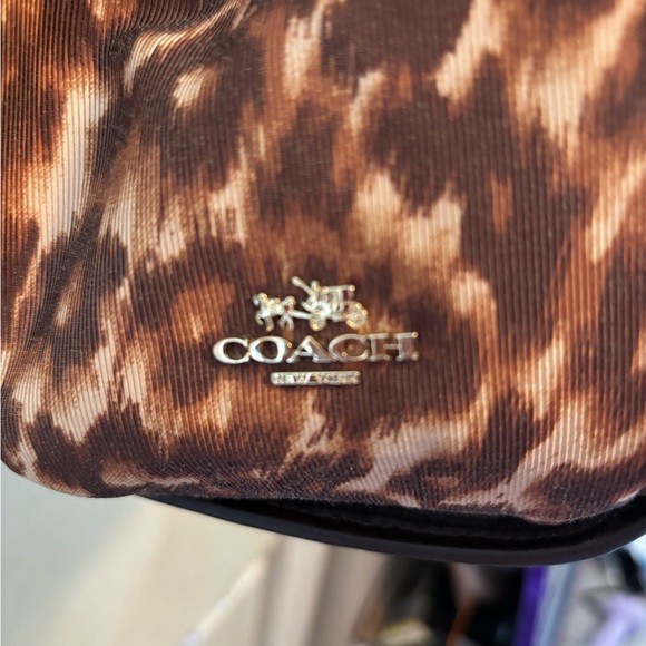 Designer Handbag - Picture 3 of 7